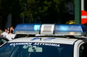 Ενταση στο Μεσολόγγι έξω από την Αστυνομική Διεύθυνση Αιτωλίας