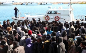 Λαμπεντούζα: Αρνούνται οι μετανάστες να δώσουν δακτυλικά αποτυπώματα