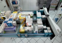 Συνάντηση με Ξανθό ζητούν οι φαρμακοποιοί για τις τιμές των ΜΗΣΥΦΑ