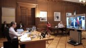 Τηλεδιάσκεψη Μητσοτάκη με ηγέτες 7 χωρών: Δειγματοληπτικά τεστ σε τουρίστες