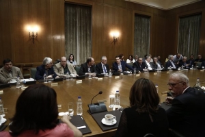 Η κυβέρνηση δεν μπορεί να βγάλει τη χώρα από την κρίση, λέει το 80%