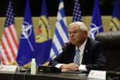 Ο Μπομπ Μενέντεζ συζητά με την αμερικανική κυβέρνηση για την πιθανή πώληση των F-16 στην Τουρκία