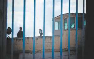 Προφυλακιστέα η 46χρονη που υποδυόταν τη δικηγόρο