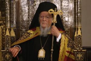 Ευτυχώς είναι μακριά