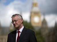 Βρετανία: Ο Κόρμπιν καθαίρεσε τον σκιώδη υπουργό Εξωτερικών