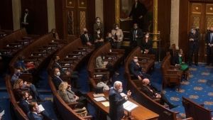 ΗΠΑ: Η Βουλή των Αντιπροσώπων θα εισαγάγει τη Δευτέρα άρθρο για την παραπομπή του Τραμπ