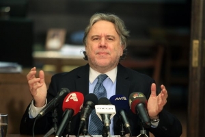 Τι υποστηρίζει και τι ξεχνάει ο Γ. Κατρούγκαλος