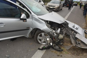 Σφοδρή μετωπική δύο Ι.Χ με τρεις γυναίκες νεκρές