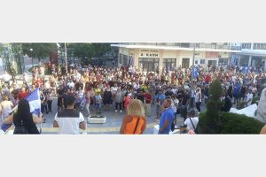 Την χούντα της Βουλής και των πολιτικών καταγγέλλουν οι …δικαιωματιστές!