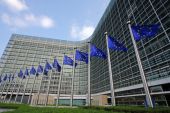 Η Κομισιόν προτείνει μεγαλύτερη διαφάνεια και λιγότερη γραφειοκρατία για τις εταιρείες