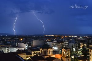 Έρχονται καταιγίδες, κεραυνοί, χαλάζι και ισχυρές ριπές ανέμων...