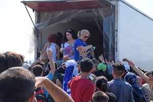 ΟΓΕ: Έμπρακτη βοήθεια στους μετανάστες