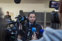<div>O Μπενουά Αμόν προηγείται στον α' γύρο για τον υποψήφιο Σοσιαλιστών</div>