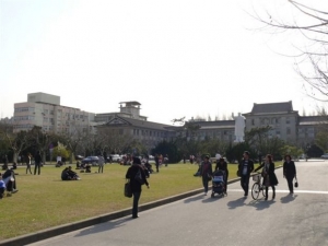 Κίνα: Aπαγορεύουν σε πανεπιστήμια τα βιβλία που προωθούν «δυτικές αξίες»