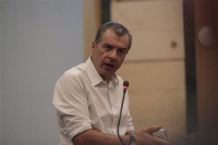 Θεοδωράκης: Η κυβέρνηση θα συνυπογράψει κάθε απαίτηση των δανειστών