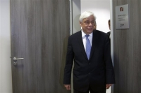 Τον Παπαδήμο επισκέφτηκε στον «Ευαγγελισμό» ο Πρόεδρος της Δημοκρατίας