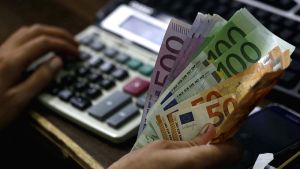 Υπουργείο Εργασίας: Ο «χάρτης» των πληρωμών από τον e-ΕΦΚΑ και τη ΔΥΠΑ έως τις 11 Απριλίου 2025
