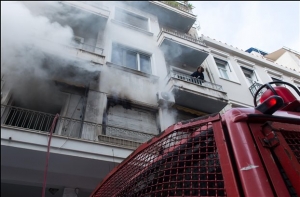 Ηλικιωμένη κάηκε ζωντανή στο διαμέρισμά της