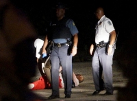 Φέργκιουσον: Πυροβολισμοί με δύο τραυματίες στην επέτειο Μπράουν