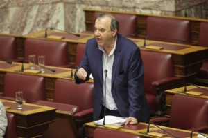 Στρατούλης: Εθνικής υποτέλεια η παραχώρηση αεροδρομίων-λιμανιών