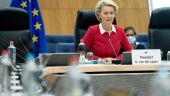 Ούρσουλα φον ντερ Λάιεν: Αύριο εγκρίνουμε συμβόλαιο για έως και 300 εκατομμύρια δόσεις του εμβολίου των BioNTech και Pfizer