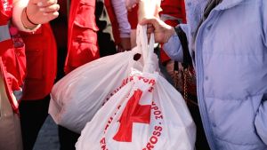 Ευγενική προσφορά βοήθειας από τον Ελληνικό Ερυθρό Σταυρό για τις γιορτές