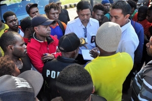 Παπούα: Συνεργεία κατευθύνονται προς τα συντρίμμια της πτήσης