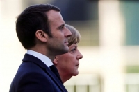 Nα ακολουθήσουμε το παράδειγμα Κολ-Μιτεράν, λέει ο Μακρόν στο Βερολίνο