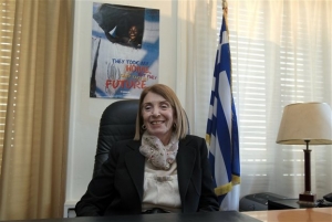 Η Χριστοδουλοπούλου δεν απαντά σε επερωτήσεις χρυσαυγιτών βουλευτών