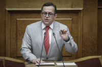 Βουλή: Άρση βουλευτικής ασυλίας για Νικολόπουλο και Κακλαμάνη