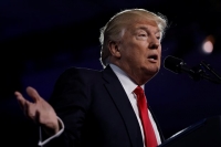 Νέα επίθεση Τραμπ σε μέσα ενημέρωσης και FBI