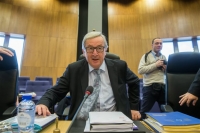 Γιούνκερ: Η Τουρκία απομακρύνεται με γιγάντια βήματα από την ΕΕ