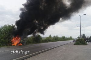 ΚΙΛΚΙΣ: Αυτοκίνητο ξέφυγε από το δρόμο και κάηκε ολοσχερώς. Σώθηκε την τελευταία στιγμή η οδηγός ΒΙΝΤΕΟ-ΦΩΤΟ