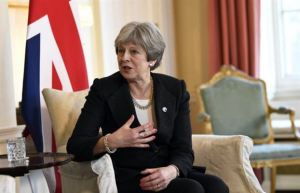 Τρίζει η καρέκλα της Μέι - Brino αντί για Brexit;