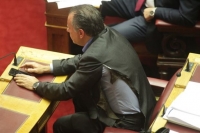 Κουμουτσάκος προς Τόσκα: Φαντάζομαι απεργείς κατά της κυβέρνησης