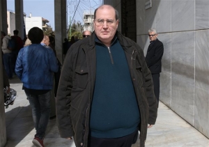 Μαστίγιο και καρότο από Νίκο Φίλη για τη συμφωνία