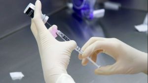 Το εμβόλιο της Moderna κατά της νοτιοαφρικανικής παραλλαγής του κορονοϊού εστάλη για κλινική δοκιμή
