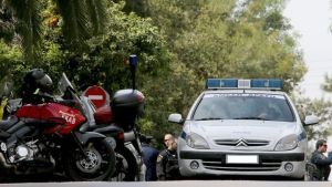 Κινηματογραφική καταδίωξη στη Θεσσαλονίκη: Οδηγός αυτοκινήτου εμβόλισε περιπολικό