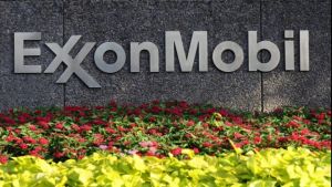 Κύπρος: Ξεκινά εξορύξεις η Exxon Mobil – Έπεσαν οι υπογραφές (vid)