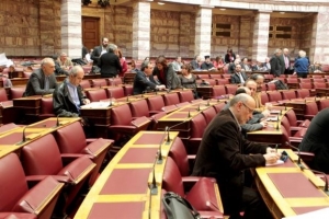 Ενστολοι συνδικαλιστές: Υπόμνημα με τις θέσεις τους για τα Ταμεία