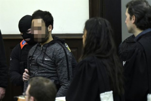 Χωρίς την παρουσία του ξεκίνησε η δίκη του Σαλάχ Αμπντεσλάμ