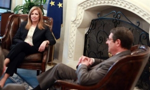 Γεννηματά: Δεν συγκρούονται δύο θρησκείες, αλλά δύο κοσμοθεωρίες