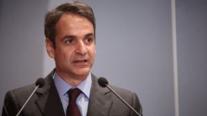 Tweet Μητσοτάκη για μέτρα: Ας γίνει το κάθε σπίτι ένα οχυρό ζωής και ας μείνει η πόρτα όλων μας κλειστή στον κορωνοϊό (vid)