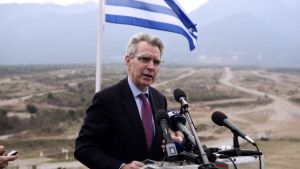 Πάιατ: Όλα τα νησιά έχουν τα ίδια δικαιώματα με την ηπειρωτική χώρα