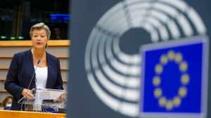 Γιόχανσον: «Καλύτερη πολιτική Μετανάστευσης &amp; Ασύλου»