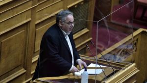 Βουλή: Ειδικό τζάμι - «ασπίδα» στην Ολομέλεια έναντι του κορωνοϊου