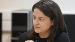 Κεραμέως στον ΣΚΑΪ 100,3: Γιατί δεν ακυρώνουμε τις πανελλαδικές