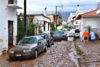 Συνεχίζονται οι έρευνες για την αγνοούμενη στη Θεσσαλονίκη - Τέσσερις νεκροί ο απολογισμός της κακοκαιρίας