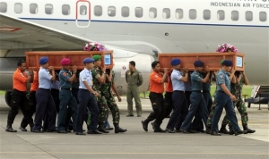 «Μεγάλο αντικείμενο στο βυθό» ίσως να είναι το αεροπλάνο της AirAsia