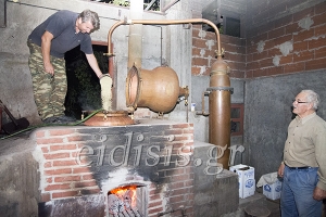 Αύξηση φόρου σε τσίπουρο - τσικουδιά ζητεί η Κομισιόν